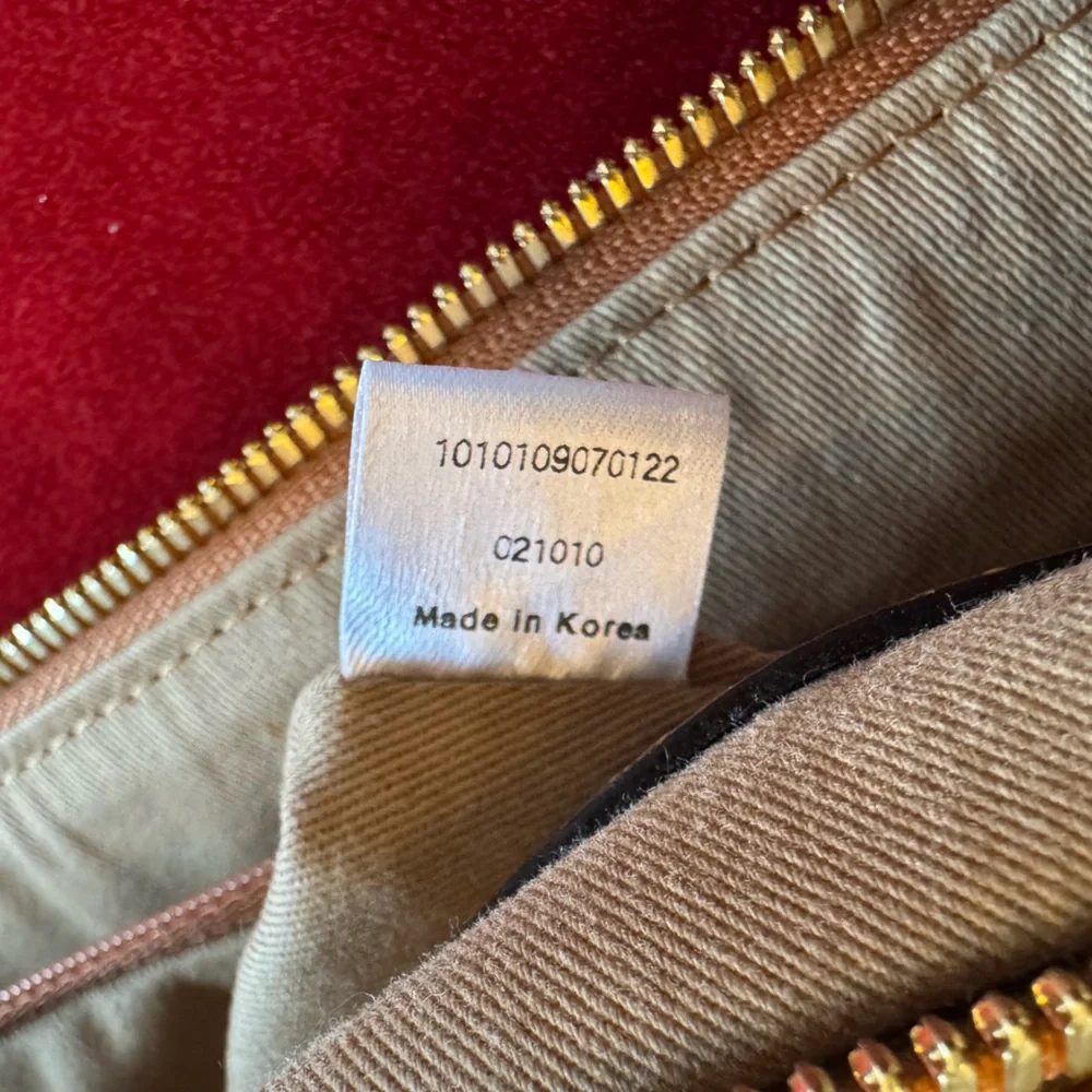 💯 Guaranteed Authentic MCM Cognac Visetos Laptop Bag with strap🥀🥀PRICE IS FIRM🥀🥀